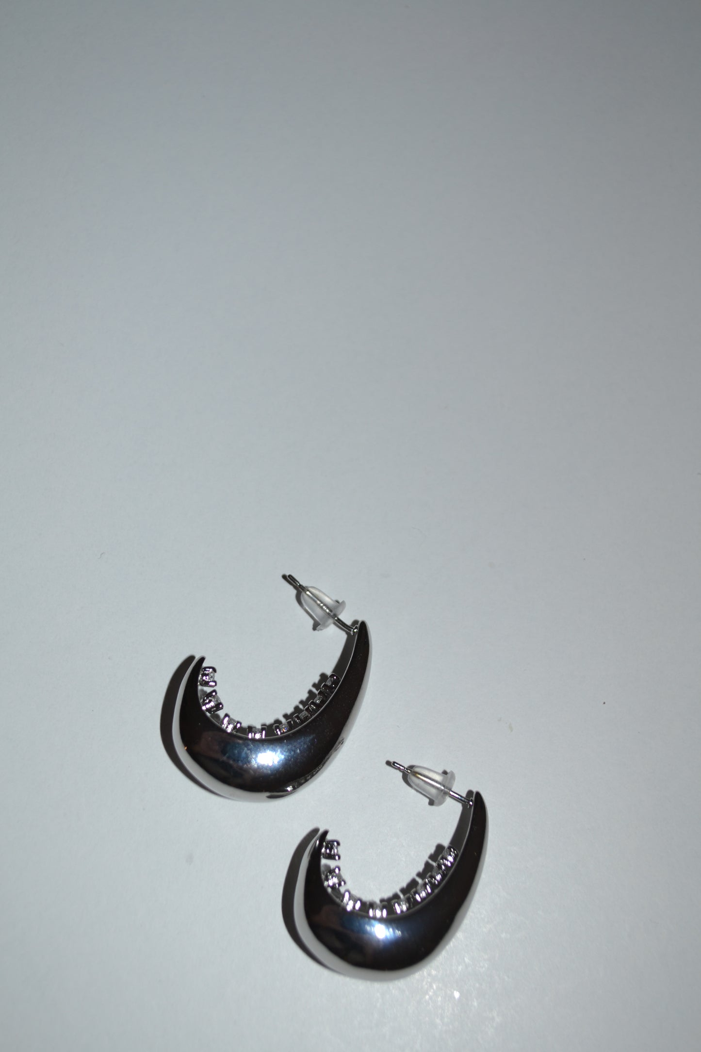 Half moon earrings with strass