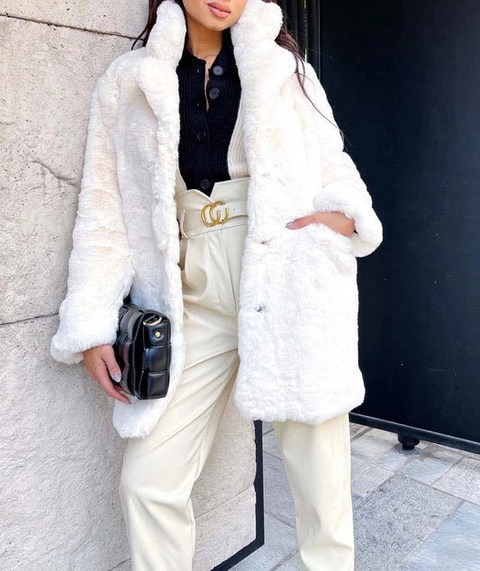 Beige or white elegant fur